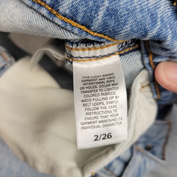 Lucky Brand Jeans Womens 2/26 Blue Denim Mid Rise Cropped Wide Leg Button Fly - Picture 11 of 14